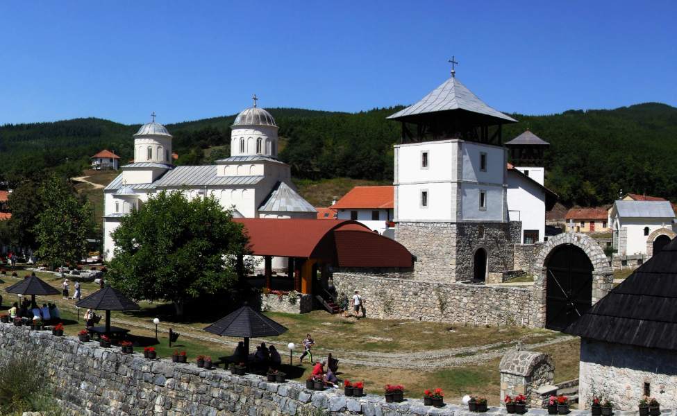 Manastir Mileševa sa mostića na rečici Mileševki