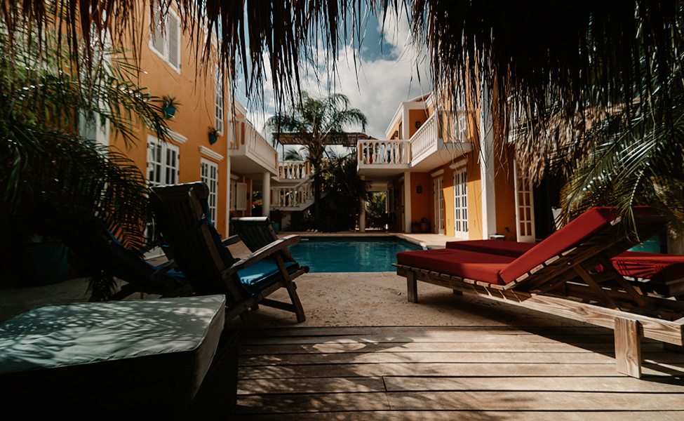 accommodation with pool in the Caribbean