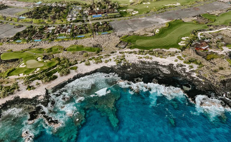 Golfing spots in Hawaii