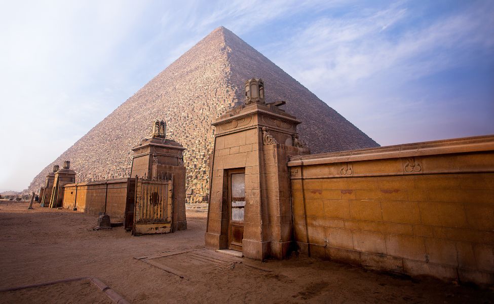 Entrance to the pyramid 