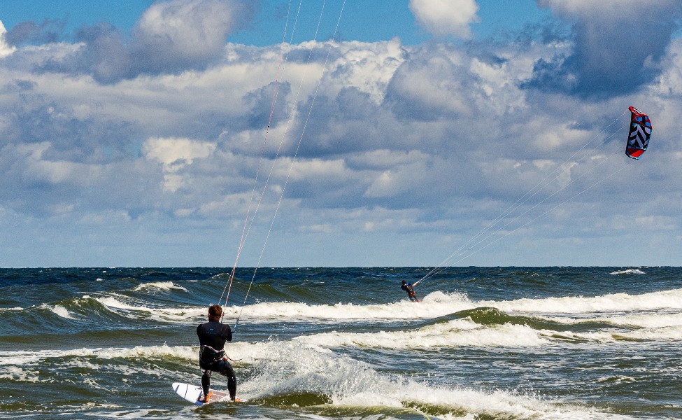 People people kite surfing 