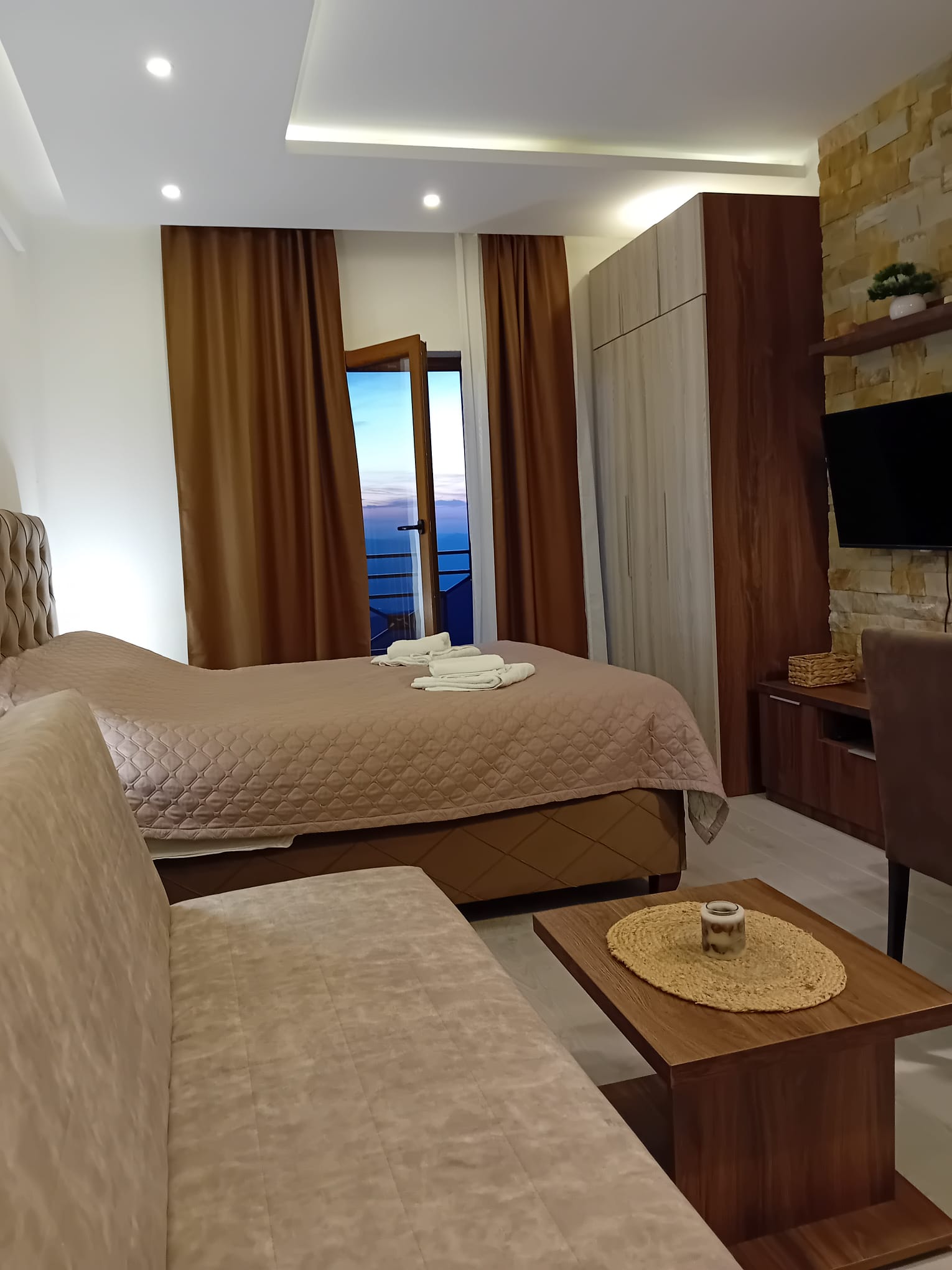 Milmari resort N12