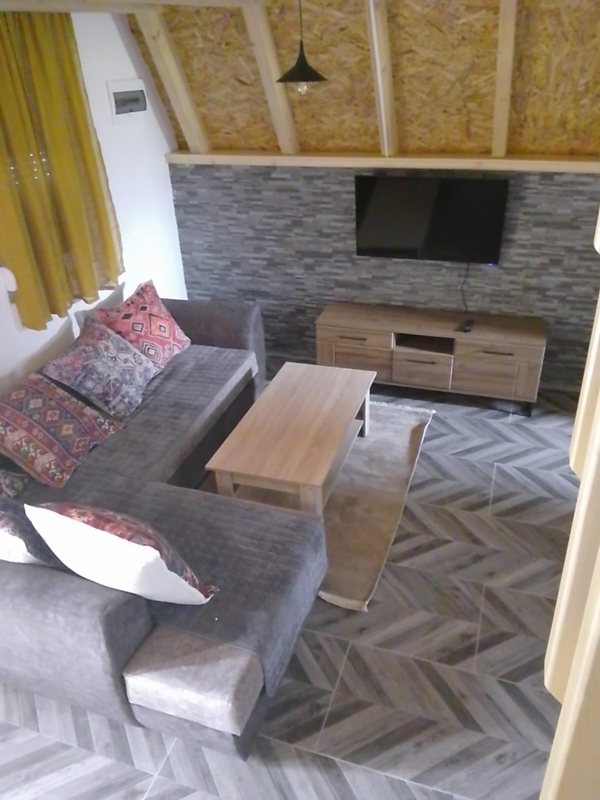 D&N place- forest house Zabljak
