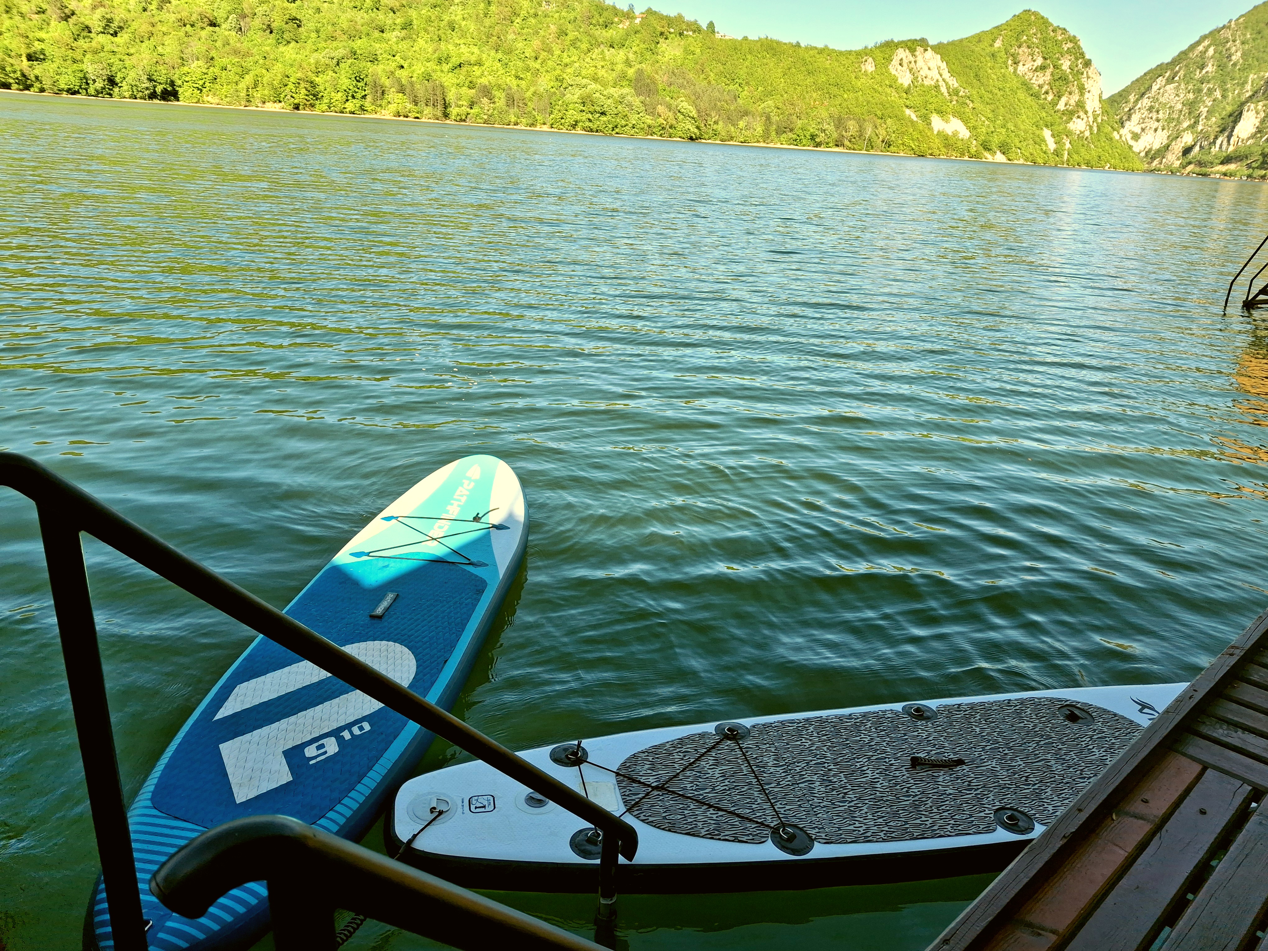 Victoria Lake Hous