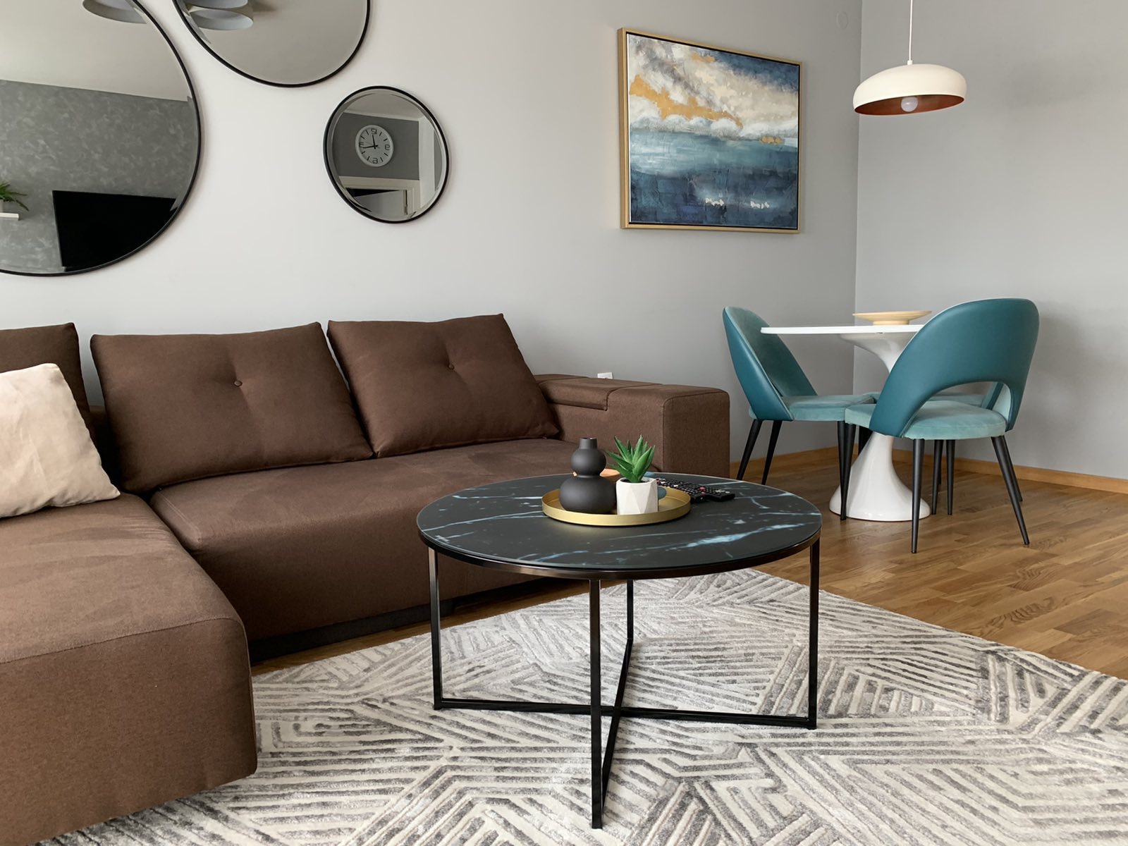 Apartment with parking
