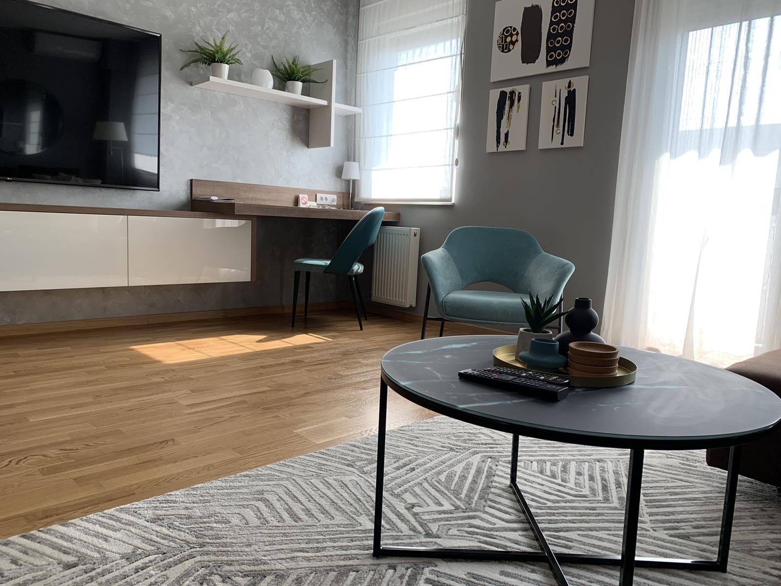 Apartment with parking