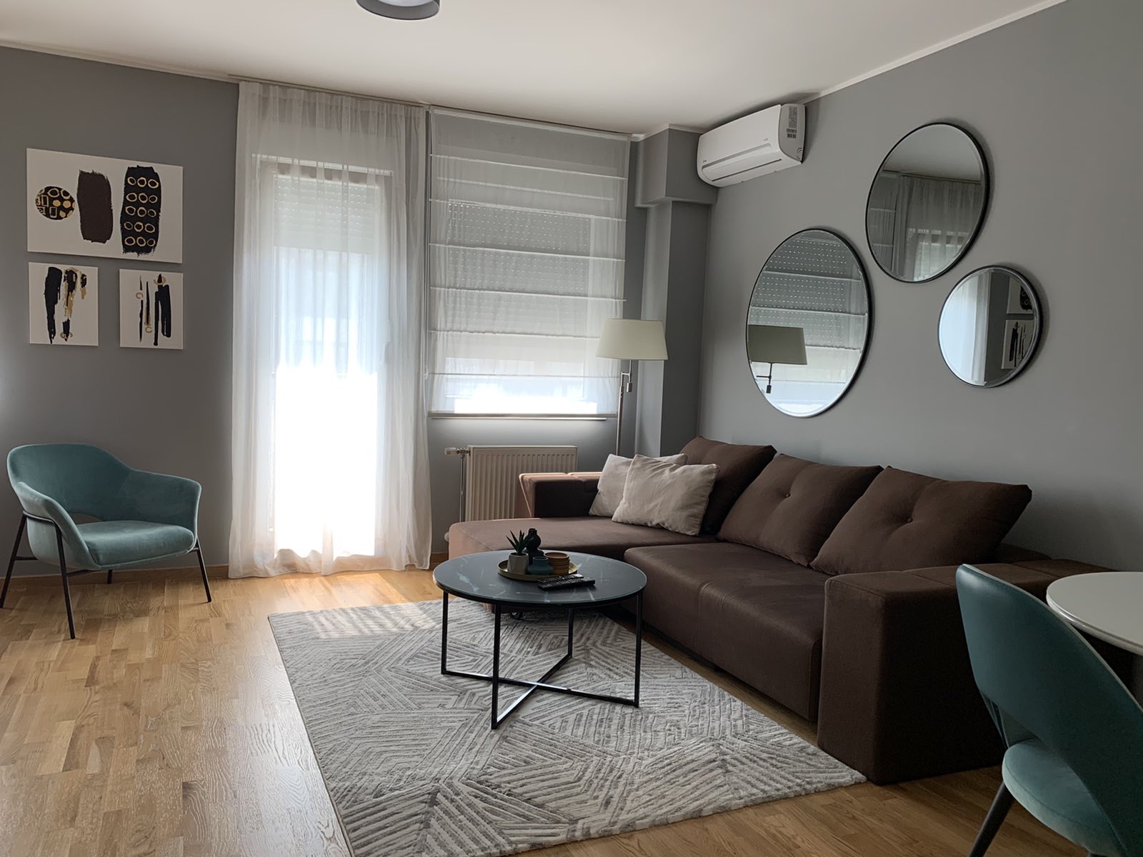 Apartment with parking