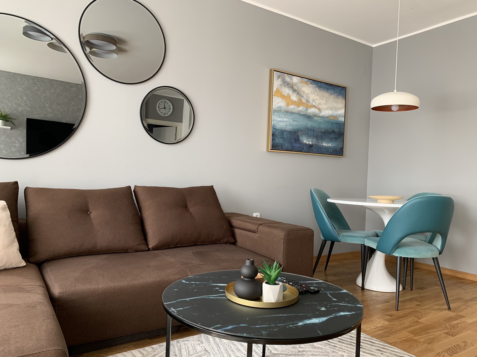 Apartment with parking