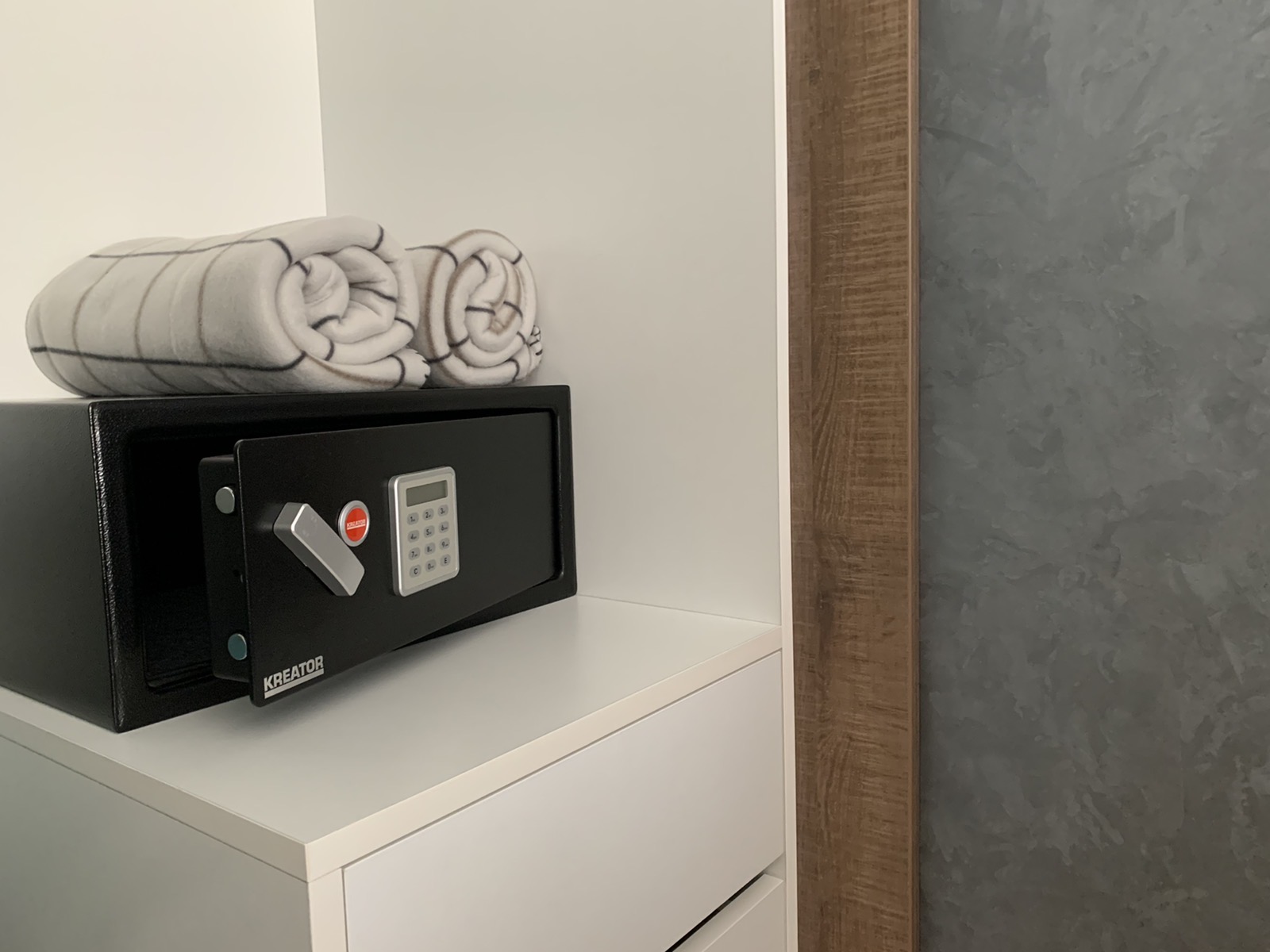 Apartment with parking