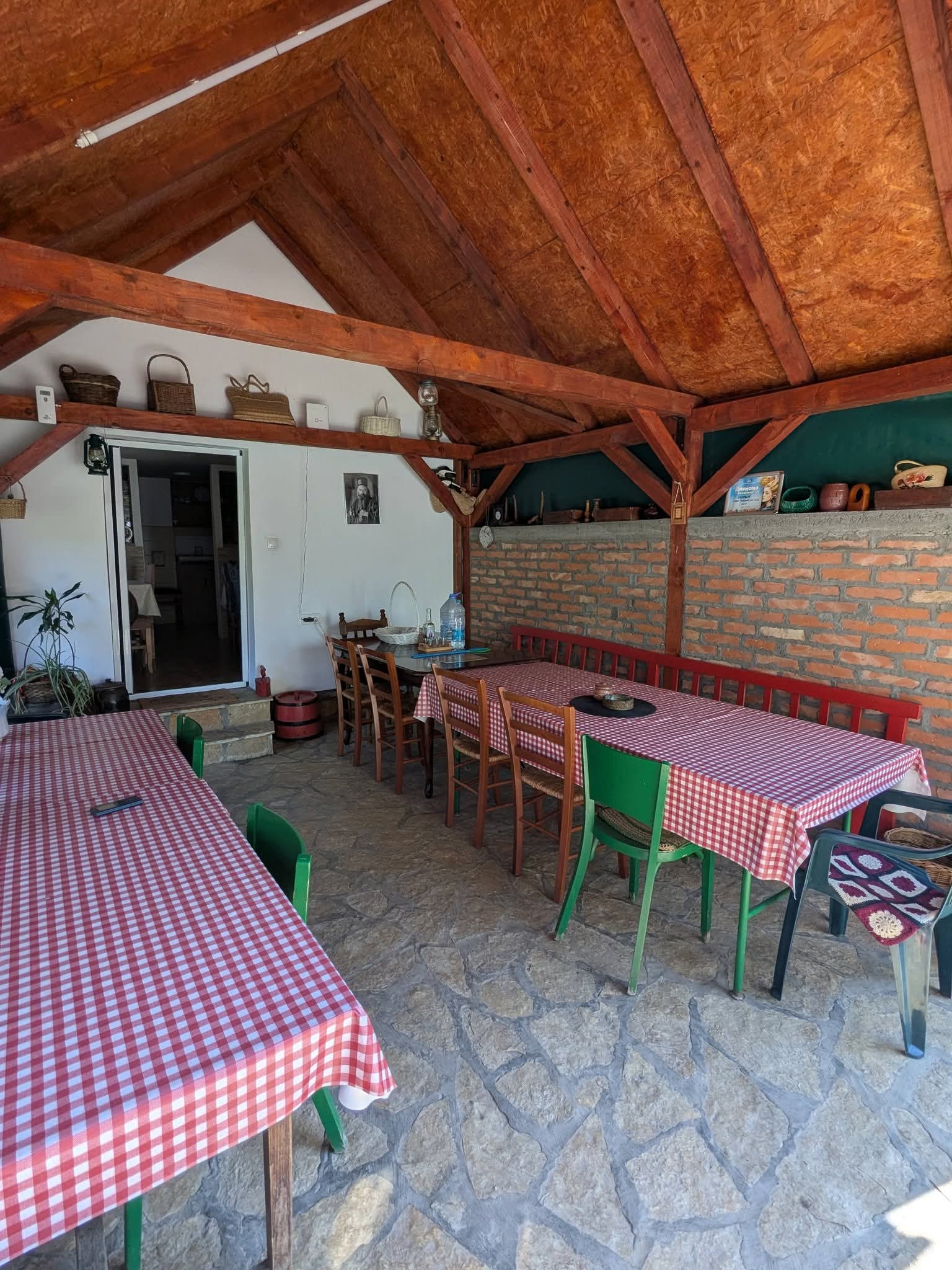 Prenoćište Lelic - brvnara