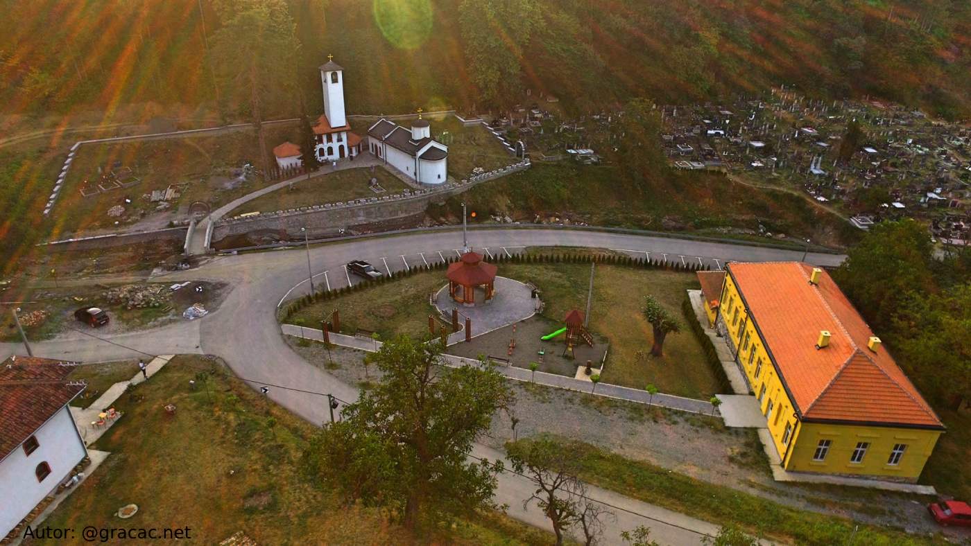Crkva Svetog Save u Gračacu