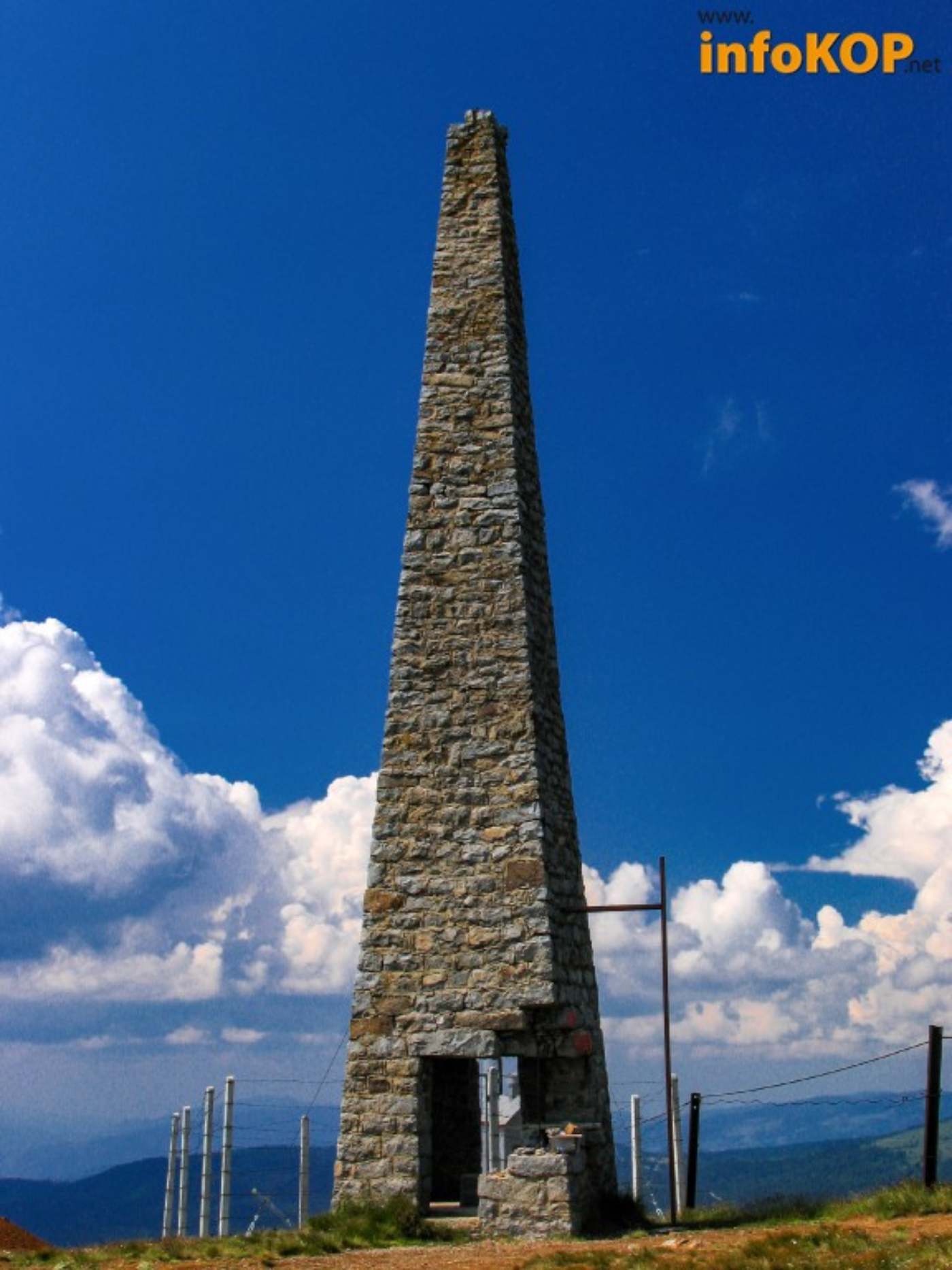 Obelisk na Suvom rudištu